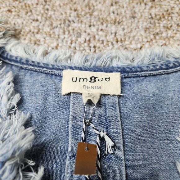 Umgee Denim Tank Top | Frayed Sleeveless V-Neck Acid Wash Casual | Size Medium - Picture 5 of 7